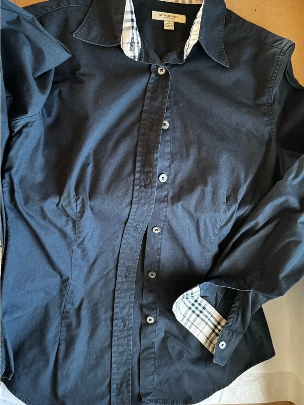 Authentic Burberry London Black Shirt Button-Up with Signature Check Collar - Picture 2 of 8